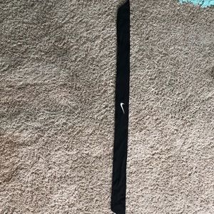 Nike tie headband